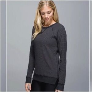 LULULEMON Open Your Heart Long Sleeve II Reversible Size 8